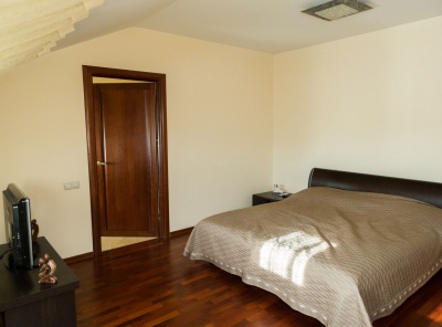 3 Комнаты, Городская, Аренда, Климентовский переулок, Listing ID 2306, Москва, Россия,