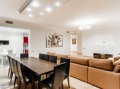 4 Комнаты, Городская, Аренда, Островной проезд, Listing ID 2580, Москва, Россия,
