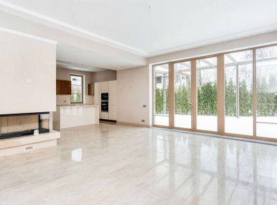 4 Bedrooms, Загородная, Продажа, Listing ID 2805, Московская область, Россия,