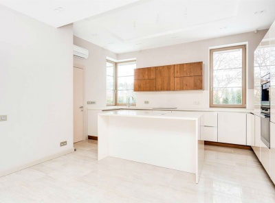 4 Bedrooms, Загородная, Продажа, Listing ID 2805, Московская область, Россия,