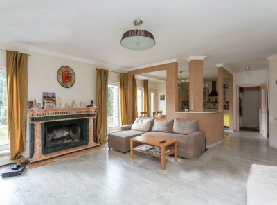 4 Bedrooms, Загородная, Аренда, Listing ID 4358, Московская область, Россия,