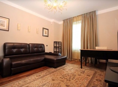 4 Комнаты, Городская, Аренда, Улица Мосфильмовская, Listing ID 4651, Москва, Россия,