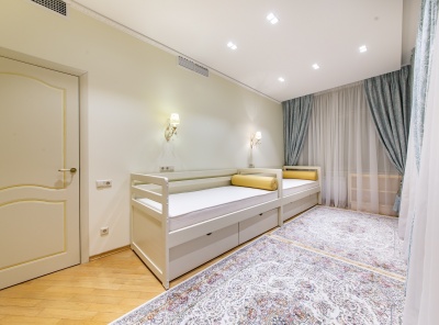 4 Комнаты, Городская, Аренда, Островной проезд, Listing ID 5611, Москва, Россия,