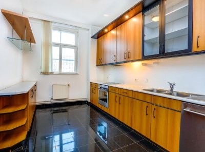 4 Комнаты, Городская, Аренда, Цветной бульвар, Listing ID 1791, Москва, Россия,