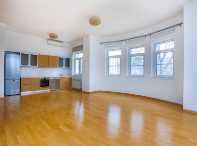 3 Комнаты, Городская, Аренда, Цветной бульвар, Listing ID 1820, Москва, Россия,
