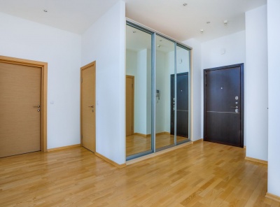 3 Комнаты, Городская, Аренда, Цветной бульвар, Listing ID 1820, Москва, Россия,