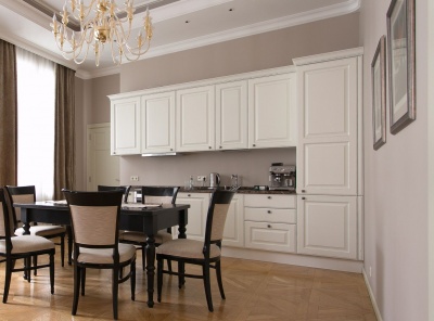 4 Комнаты, Городская, Аренда, Улица Большая садовая, Listing ID 1879, Москва, Россия,